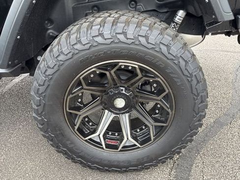 Used 2024 Jeep Wrangler Unlimited Sport AWD/4WD image 18
