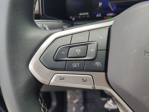 Certified 2025 Volkswagen Taos S FWD image 23