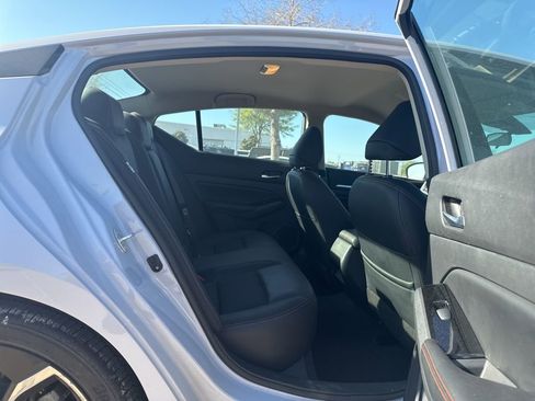 Certified 2024 Nissan Altima 2.5 SR image 13