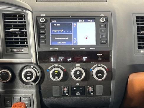 Used 2021 Toyota Sequoia Platinum image 31