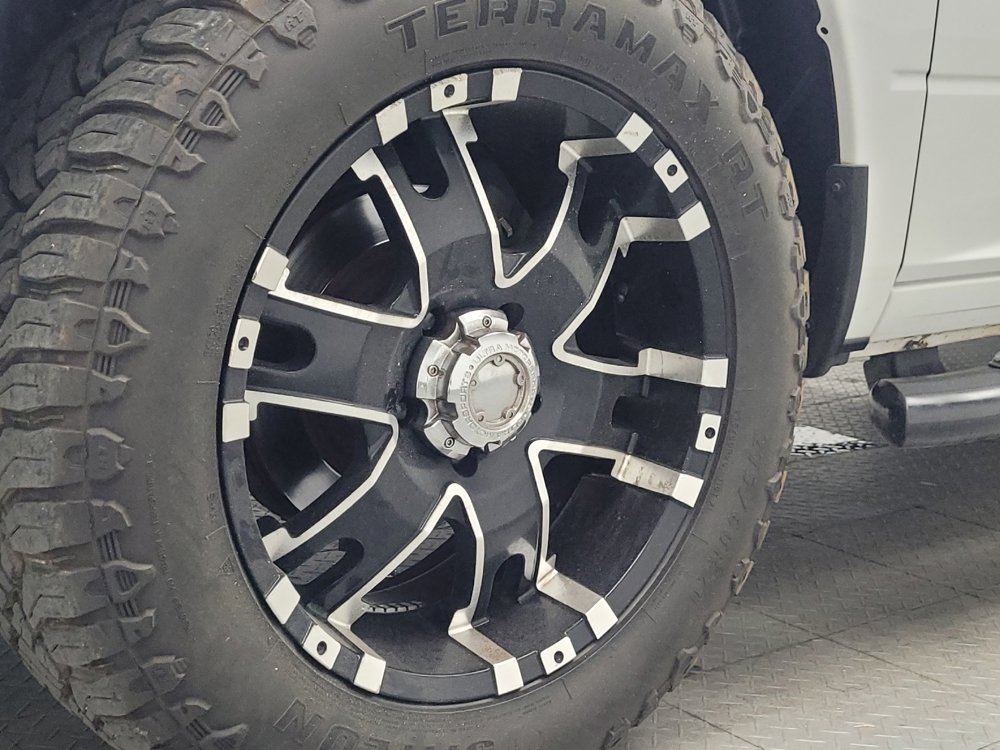 Used 2014 RAM 1500 Express RWD image 31