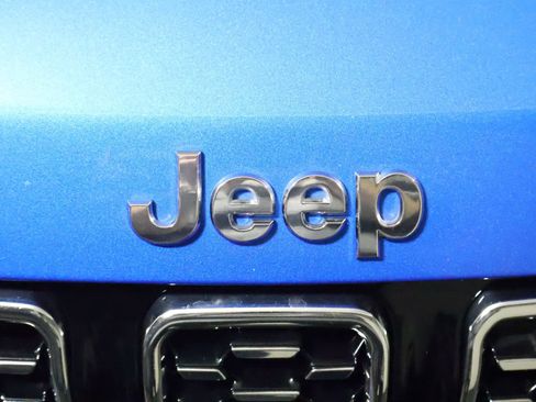 Used 2025 Jeep Compass Limited AWD/4WD image 18