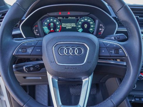 Certified 2025 Audi Q3 2.0T Premium w/ Convenience Package image 11