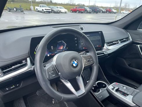 Used 2025 BMW X1 xDrive28i AWD/4WD image 18