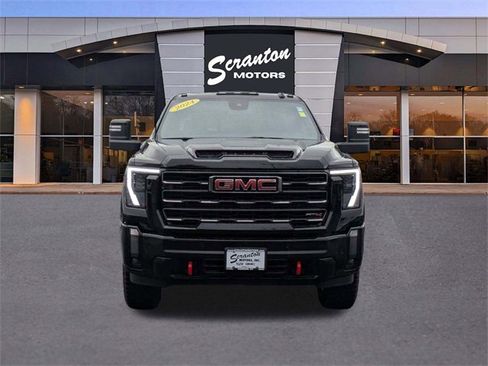 Used 2024 GMC Sierra 2500 AT4 w/ AT4 Preferred Package image 8