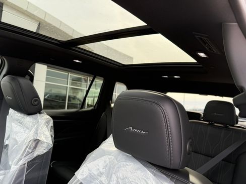 New 2026 Buick Enclave Avenir image 10