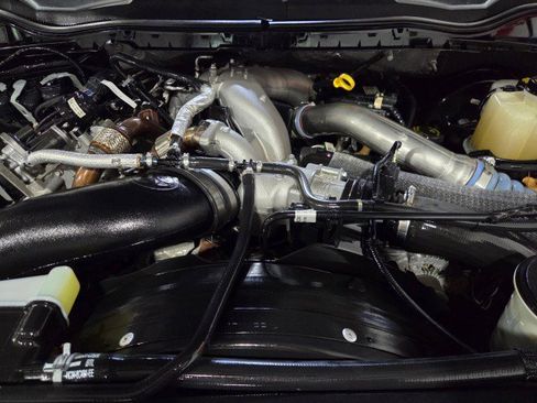 Used 2020 Ford F350 Platinum w/ FX4 Off-Road Package image 96