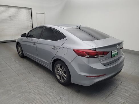 Used 2017 Hyundai Elantra SE FWD image 5