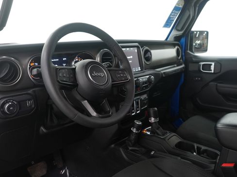 Used 2023 Jeep Wrangler Sport S image 16