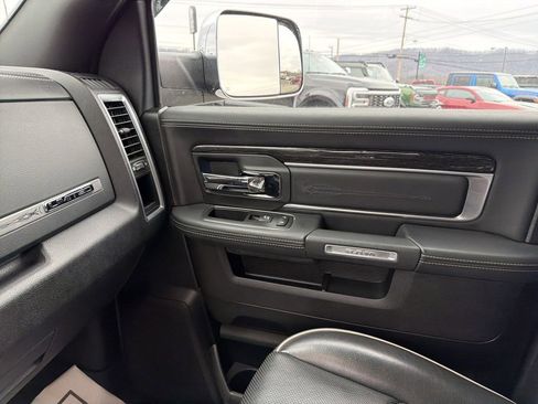 Used 2017 RAM 1500 Limited image 26