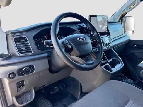 Used 2023 Ford Transit 350 XLT image 9
