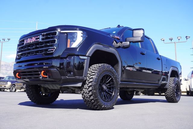 Used 2025 GMC Sierra 2500 AT4 w/ AT4 Premium Plus Package AWD/4WD image 7