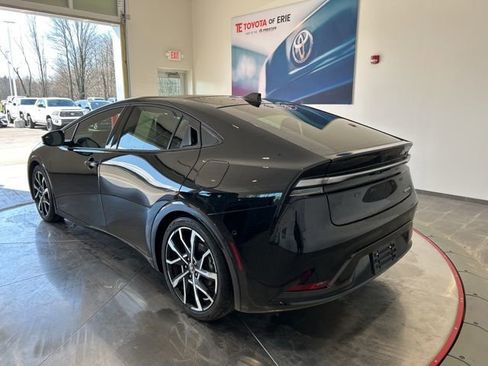 Used 2025 Toyota Prius Plug-In Hybrid w/ Limited Premium Package image 6