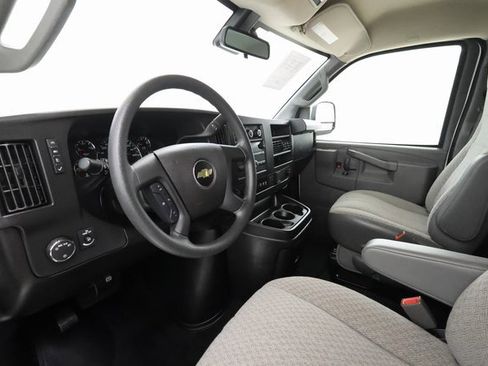 Used 2024 Chevrolet Express 3500 LT w/ LT Preferred Equipment Group image 8