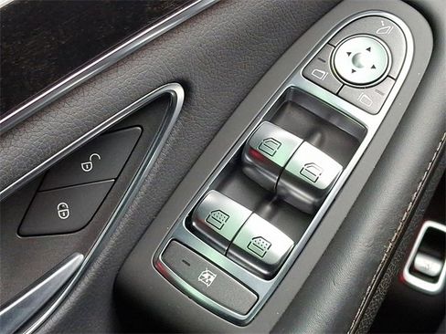 Used 2019 Mercedes-Benz S 560 Sedan image 22