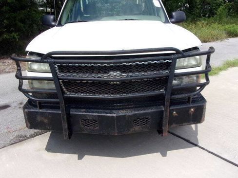 Used 2007 Chevrolet Silverado 2500 W/T image 2