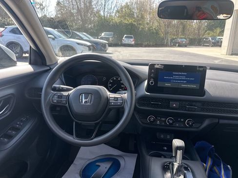 New 2026 Honda HR-V LX image 18
