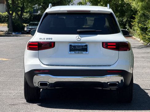 New 2026 Mercedes-Benz GLB 250 image 4