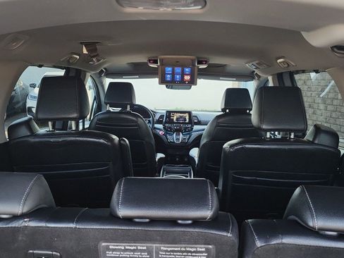Used 2023 Honda Odyssey Touring image 12