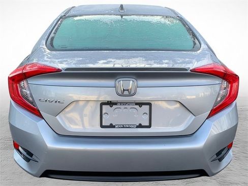Used 2017 Honda Civic EX-L image 4