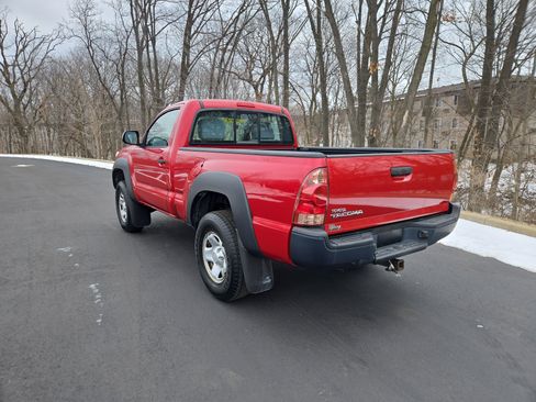 Used 2014 Toyota Tacoma 4x4 Regular Cab image 6
