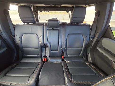 Certified 2022 Ford Bronco Badlands w/ Sasquatch Package image 20