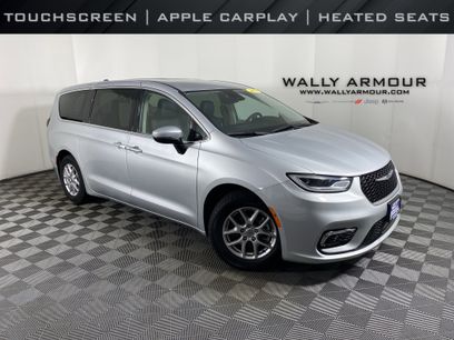 Used 2023 Chrysler Pacifica Touring-L