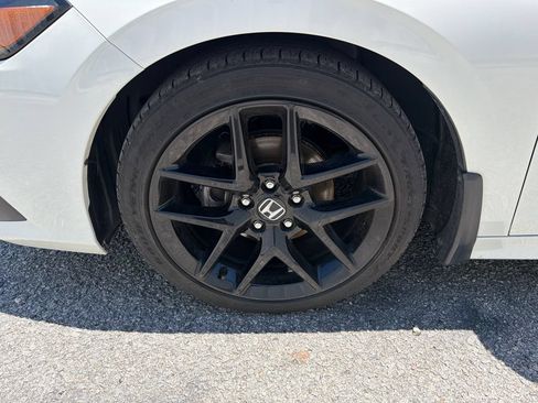 Used 2023 Honda Civic Sport image 5