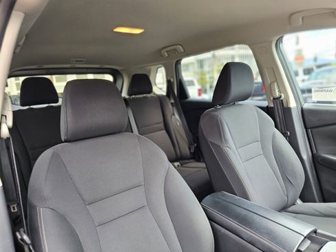 Used 2024 Nissan Rogue S FWD image 24