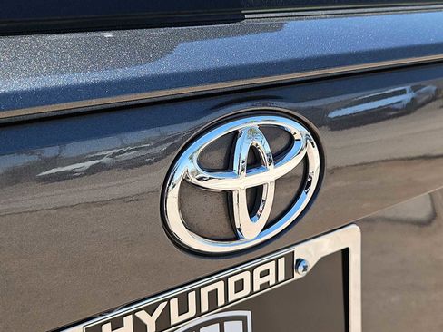 Used 2021 Toyota RAV4 LE w/ Carpet Mat Package (TMS) FWD image 11