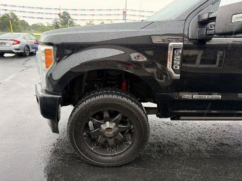 Used 2017 Ford F250 Platinum w/ Platinum Ultimate Package AWD/4WD image 11