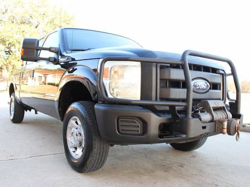 Used 2011 Ford F250 XL w/ PWR Equipment Group image 5