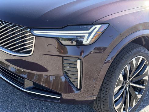 New 2026 Volvo XC90 B5 Plus image 8