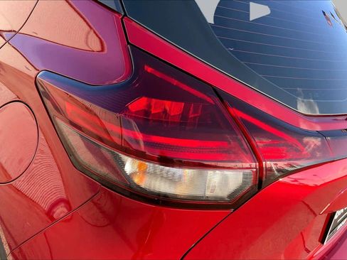 Used 2021 Nissan Kicks SV FWD image 29