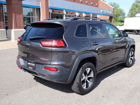 Used 2016 Jeep Cherokee Trailhawk w/ Cold Weather Group AWD/4WD image 33