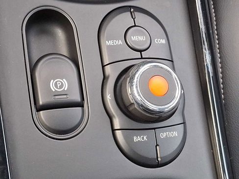 Used 2019 MINI Cooper Clubman S w/ Storage Package image 21