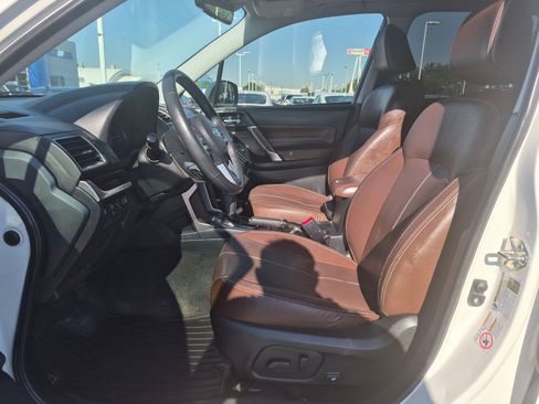 Used 2017 Subaru Forester 2.5i Touring AWD/4WD image 17