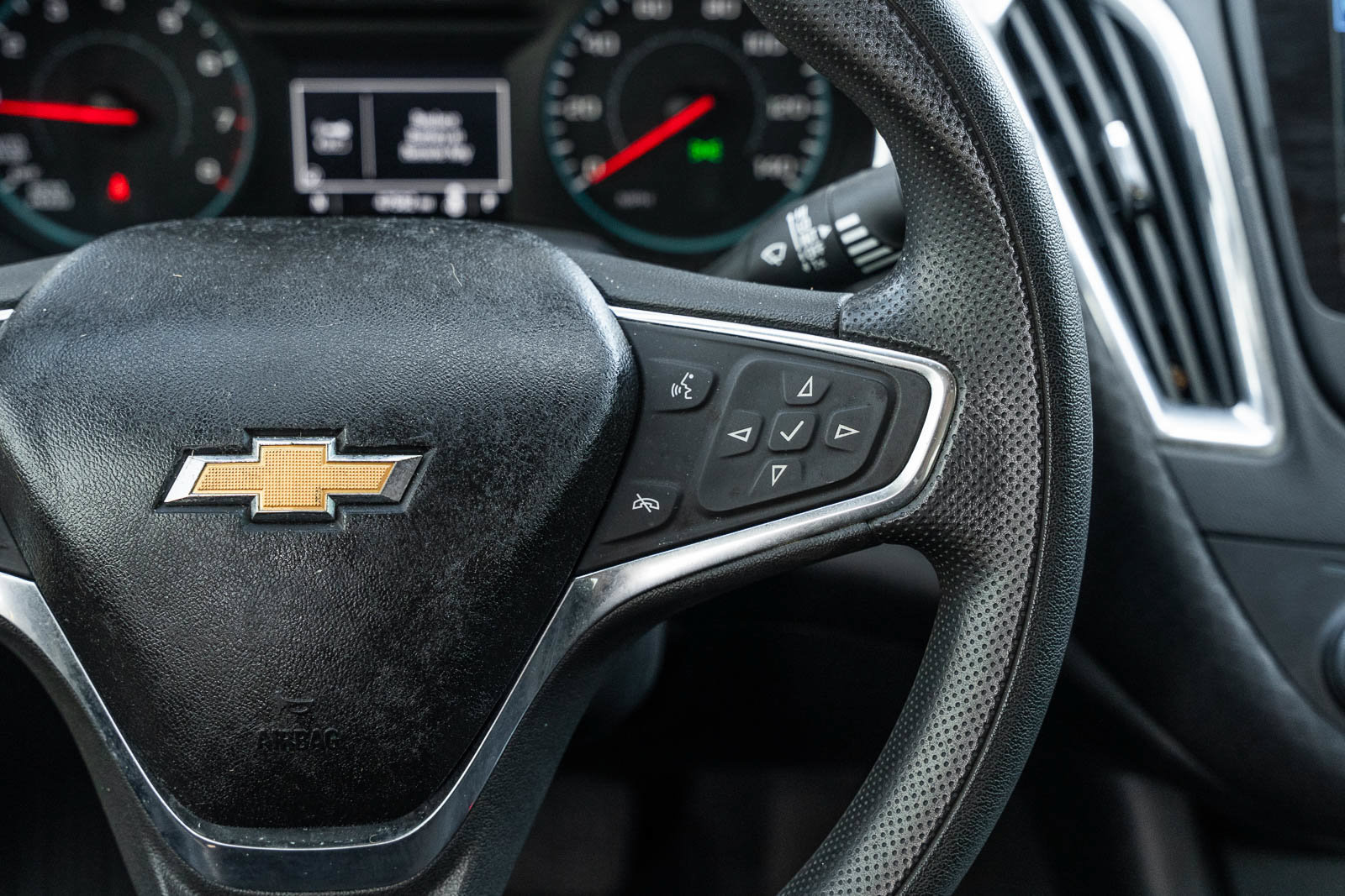 Used 2020 Chevrolet Malibu LT FWD image 25