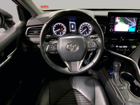 Used 2024 Toyota Camry SE FWD image 6