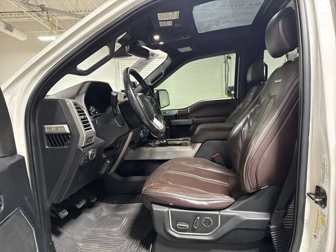 Used 2015 Ford F150 Platinum w/ Equipment Group 701A Luxury AWD/4WD image 21