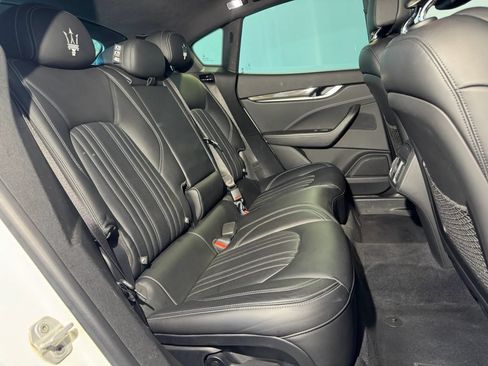 Used 2017 Maserati Levante w/ Sport Package AWD/4WD image 34