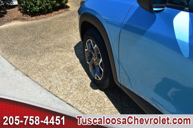 Used 2025 Chevrolet Trax LT w/ Driver Confidence Package FWD image 17