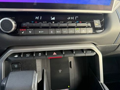 Used 2025 Toyota Tundra Platinum image 4