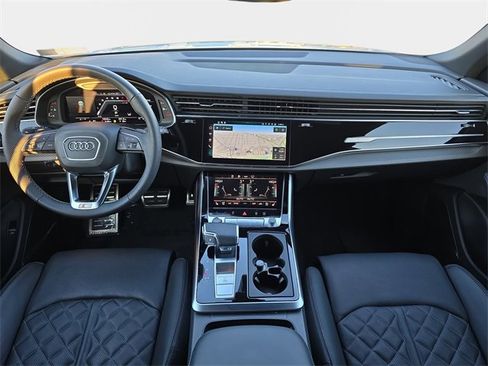 Used 2025 Audi SQ8 Premium Plus w/ S Sport Package image 9