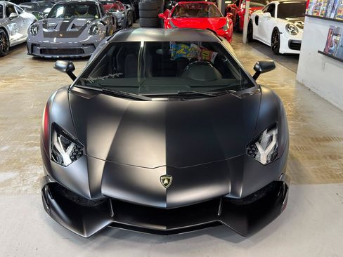Used 2014 Lamborghini Aventador LP 720-4 50th Anniversario AWD/4WD image 3