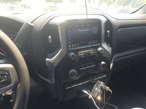Used 2020 Chevrolet Silverado 1500 LT AWD/4WD image 16