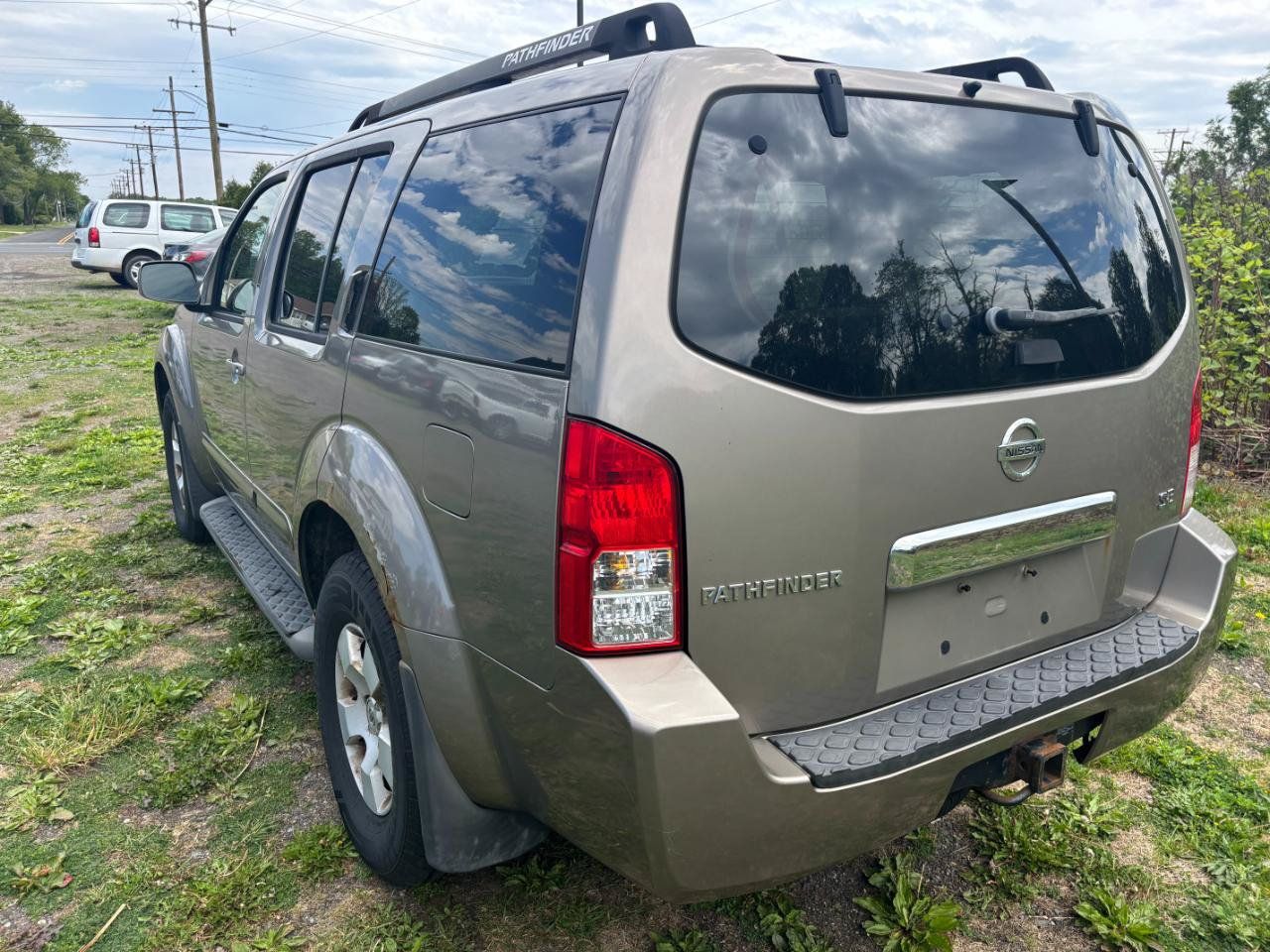 Used 2007 Nissan Pathfinder SE w/ SE Premium Pkg AWD/4WD image 7