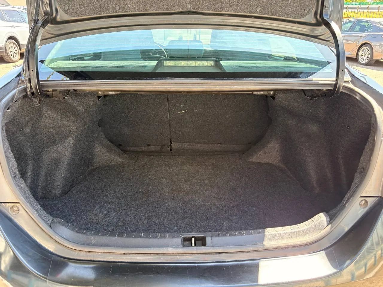 Used 2014 Toyota Corolla L FWD image 13
