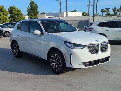 Certified 2025 BMW X3 xDrive30i w/ Convenience Package AWD/4WD image 3