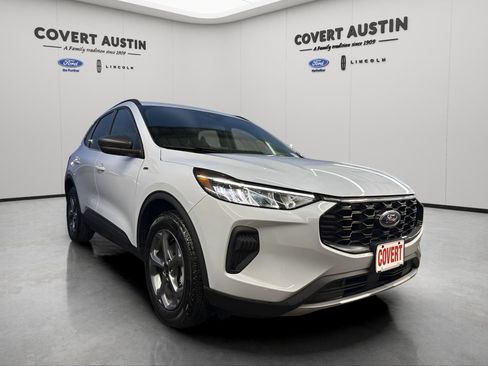 Certified 2025 Ford Escape ST-Line image 7